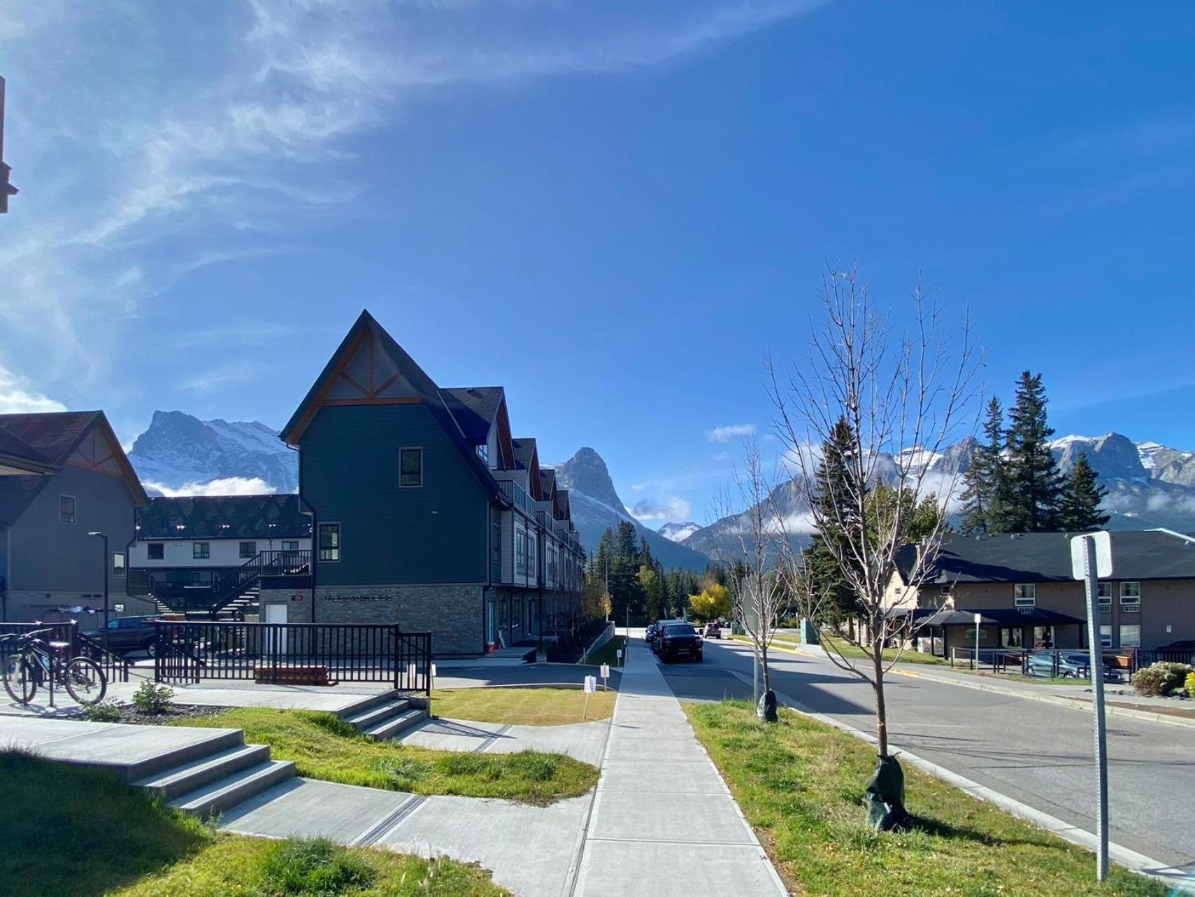 Enchanted Mountain Getaway Canmore Eksteriør billede